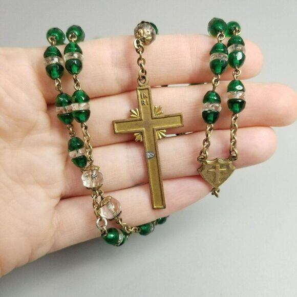 Vintage Rosary Inri Cross Crucifix Green Bead Beaded Necklace Gold Tone, Estate - Picture 9 of 9